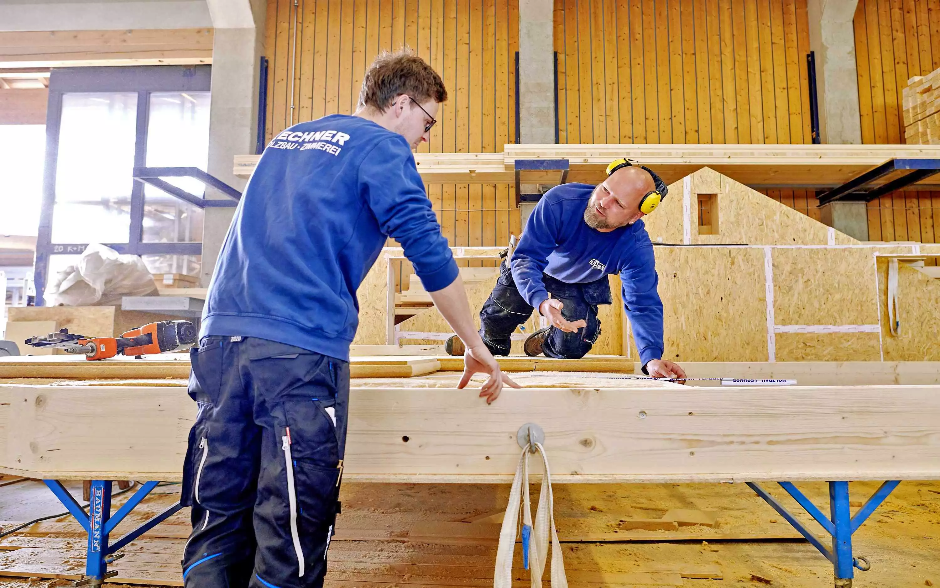 Lechner Zimmerei Kay Milchviehstall Holzhaus Bundwerk